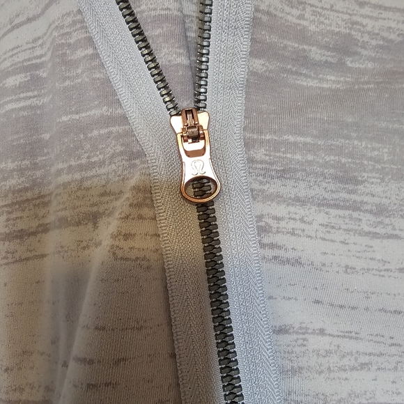 Lululemon multi Grey asymmetrical zippered sweater/cardigan - Picture 2 of 5